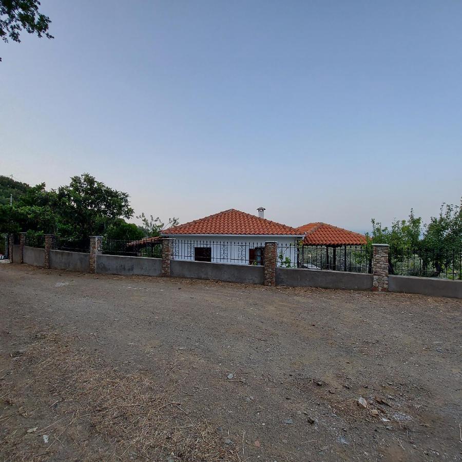 Villa Amfithea Moni Evaggelistrias Kültér fotó