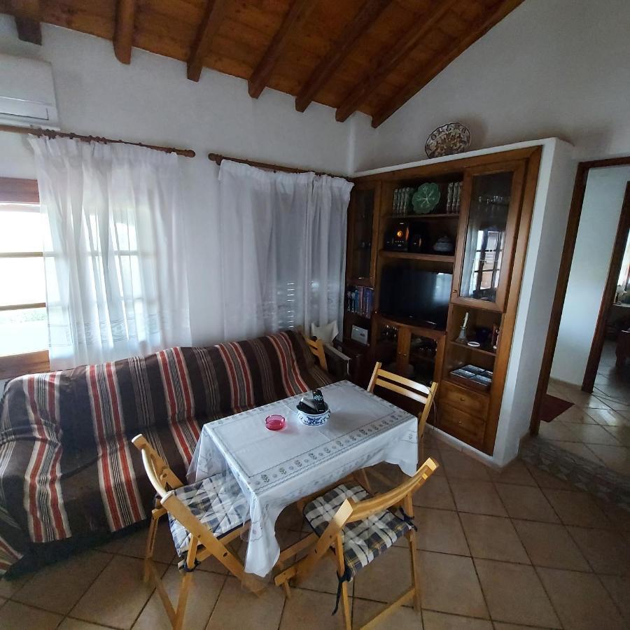 Villa Amfithea Moni Evaggelistrias Kültér fotó