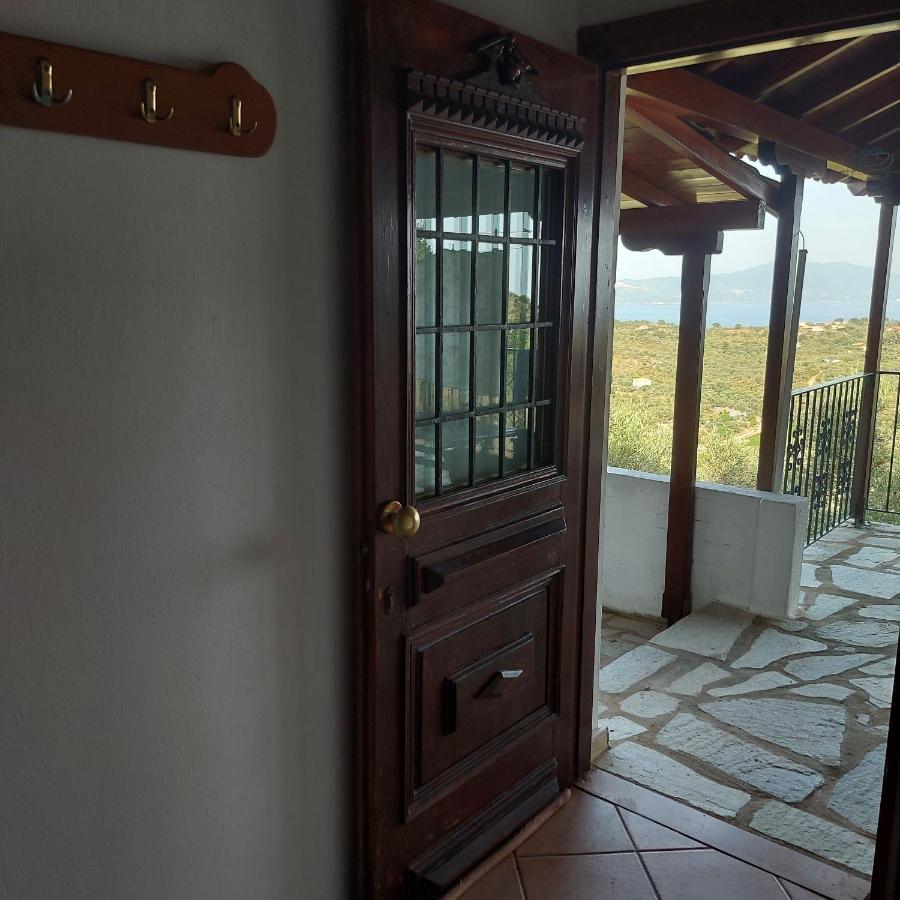 Villa Amfithea Moni Evaggelistrias Kültér fotó